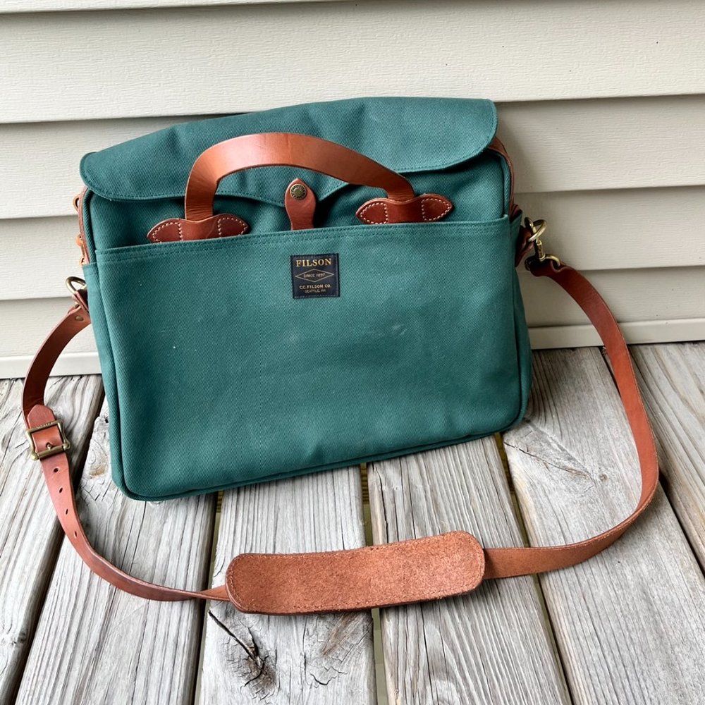 Filson Briefcase 256 in Hemlock